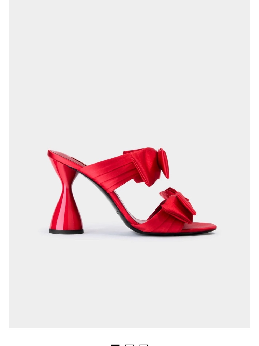 BOW VERNER HEEL IN LUCKY RED
